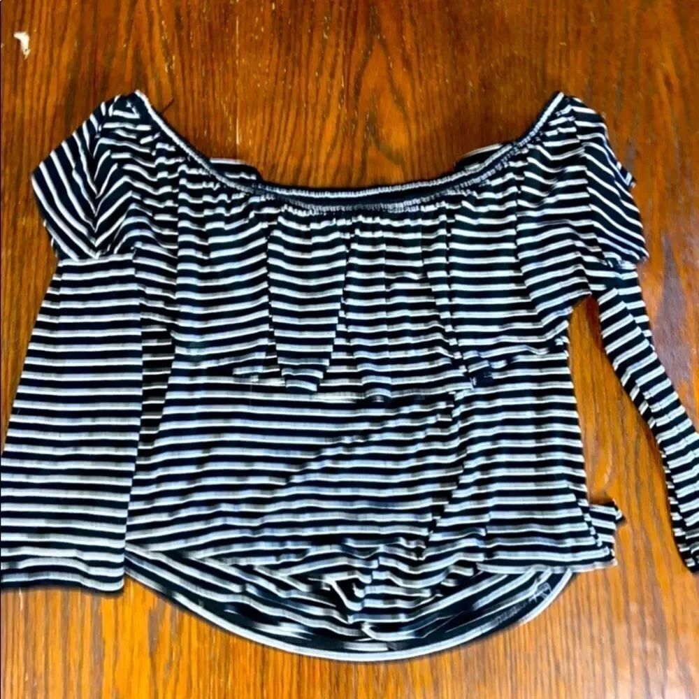 American eagle off the shoulder long sleeve top
